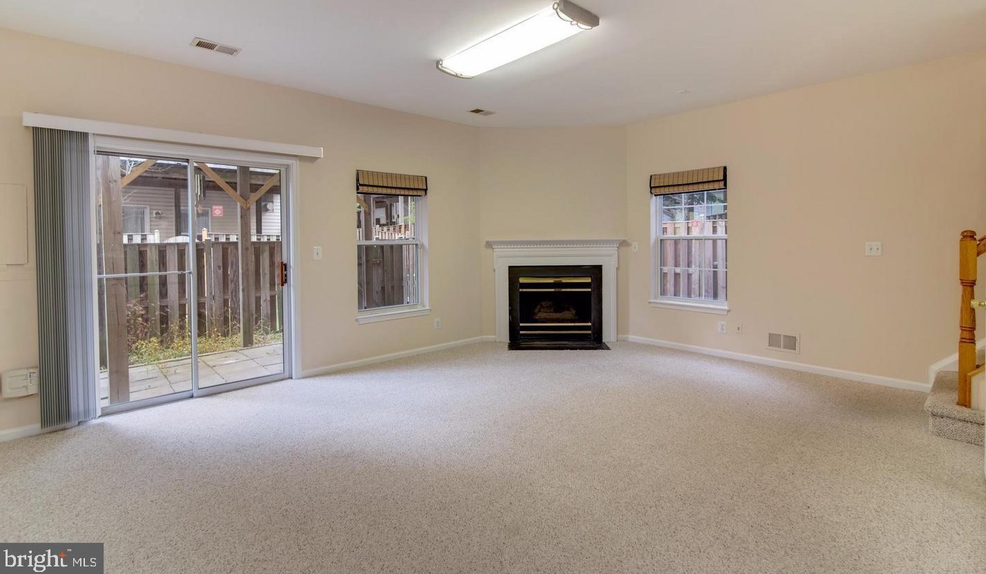 2527 James Monroe Cir, Herndon, VA 20171