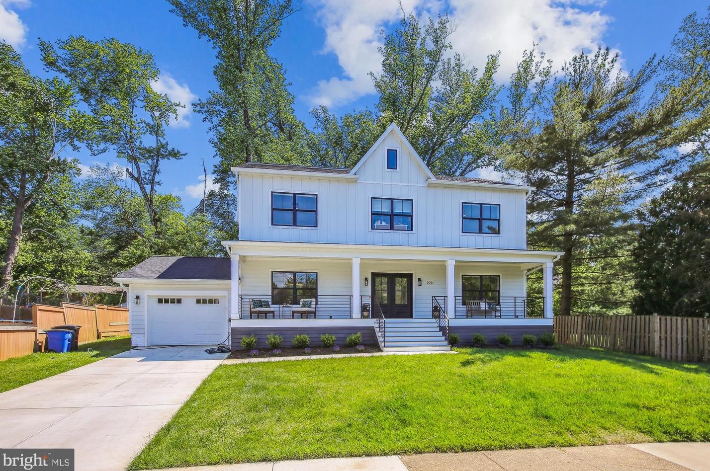 606 Gibson Dr Sw, Vienna, VA 22180