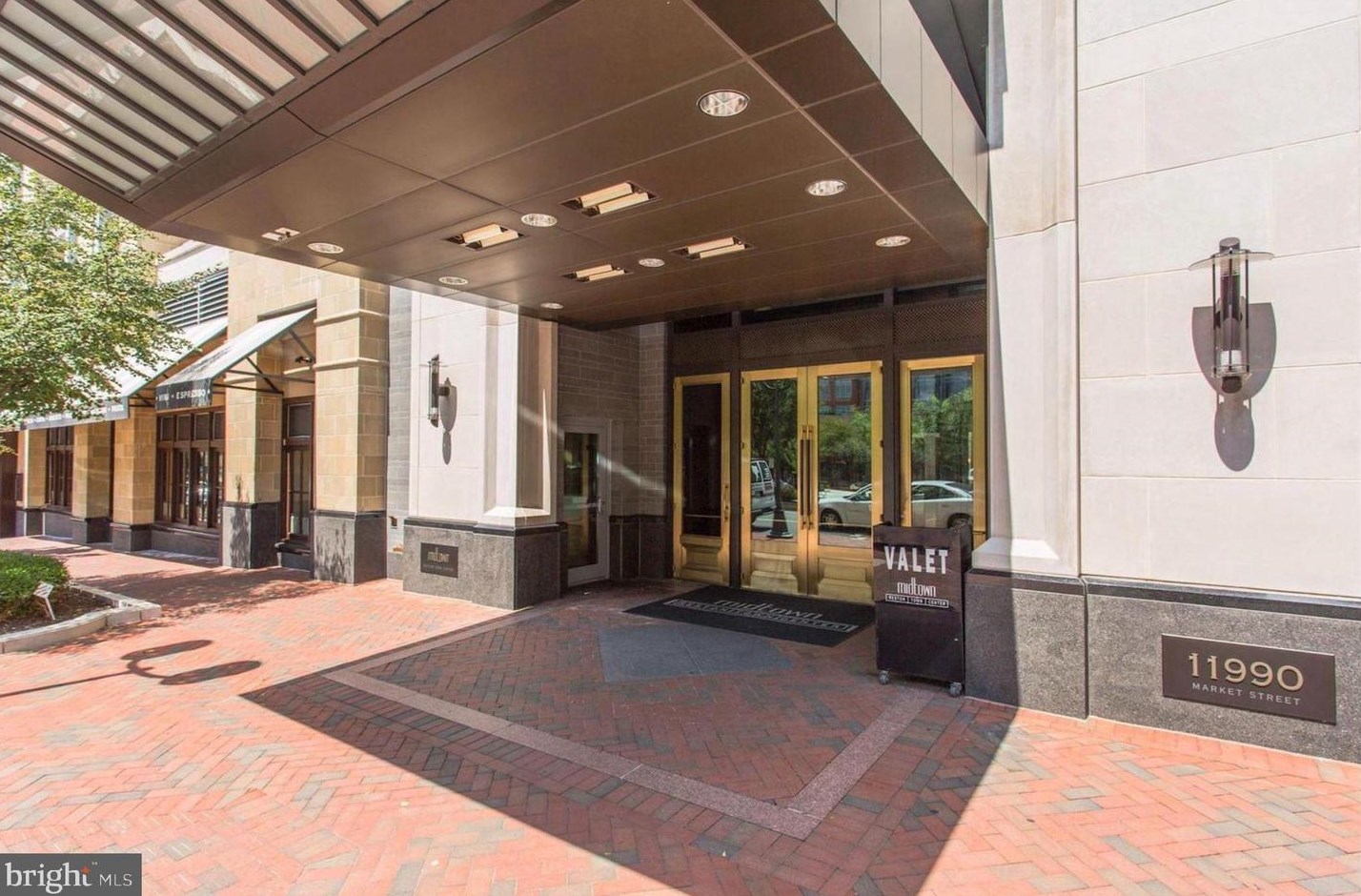11990 Market St #1002, Herndon, VA 20190