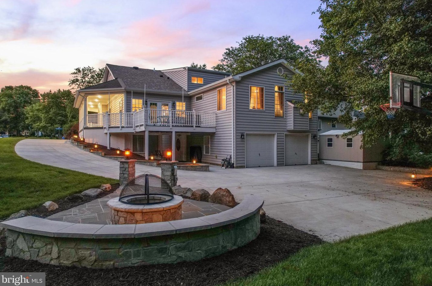 15331 Blueridge View Dr, Centreville, VA 20120