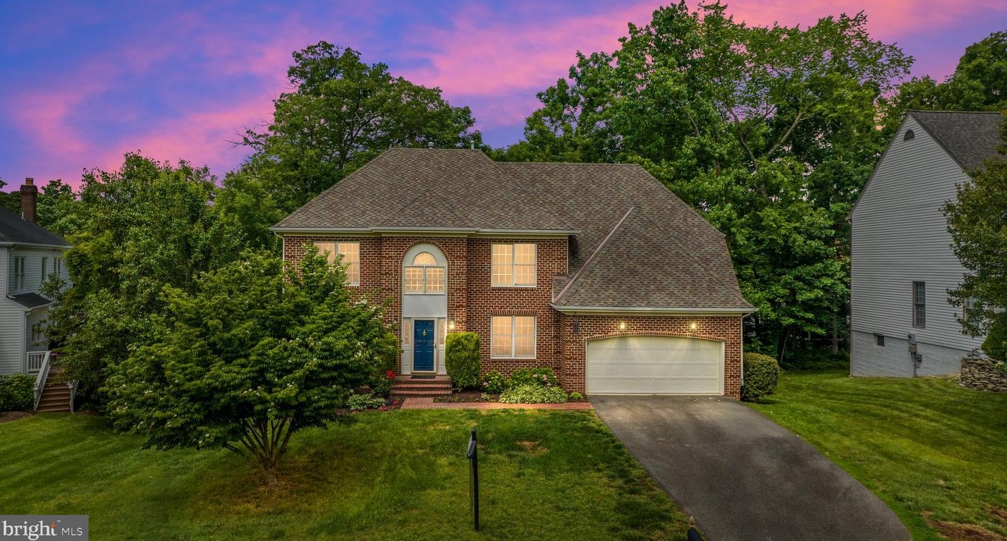 6600 Rock Crystal Dr, Clifton, VA 20124