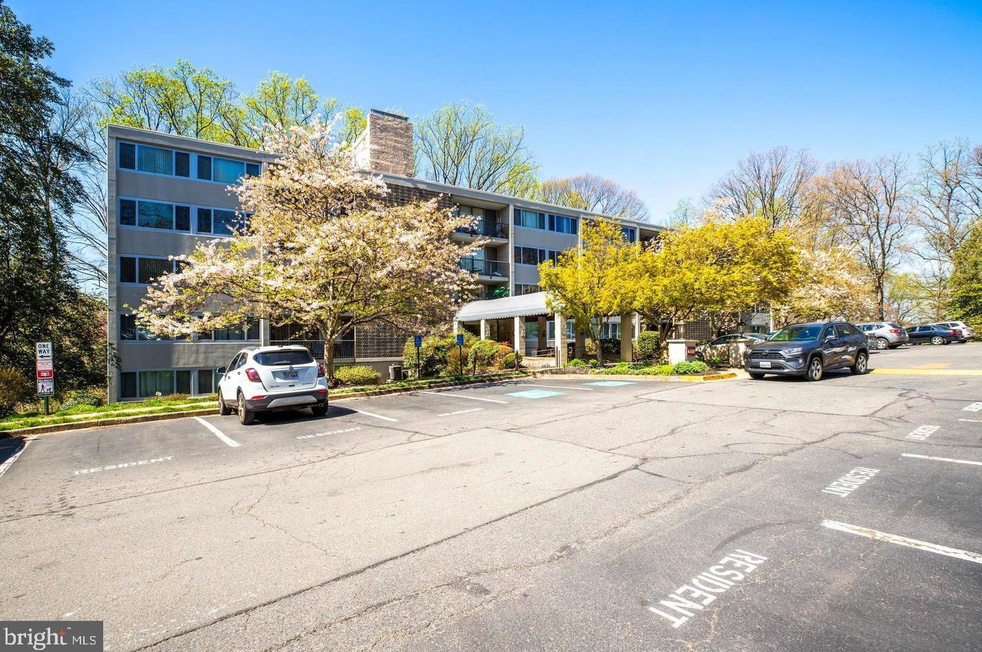 4410 Briarwood Ct N Apt 31, Annandale, VA 22003
