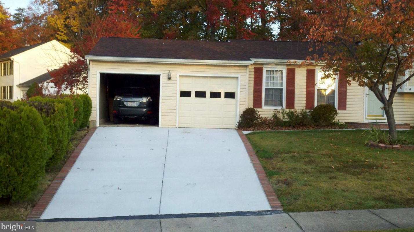 8058 Winding Way Ct, Springfield, VA 22153