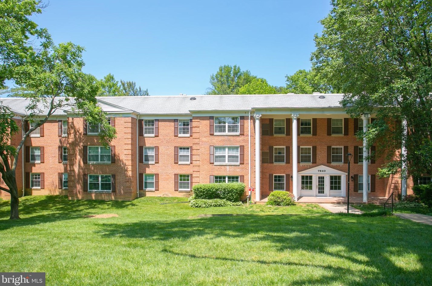 7640 Provincial Dr #214, Mc Lean, VA 22102