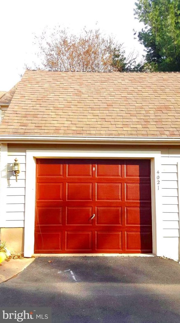 4021 Lake Glen Rd, Fairfax, VA 22033