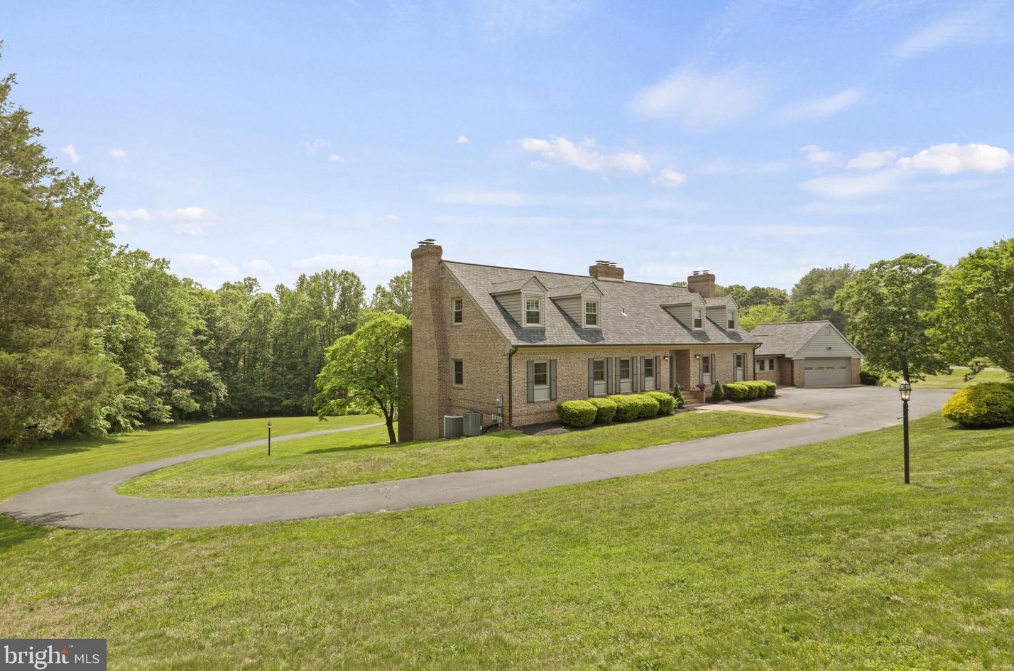 8219 Crusade Dr, Clifton, VA 20124