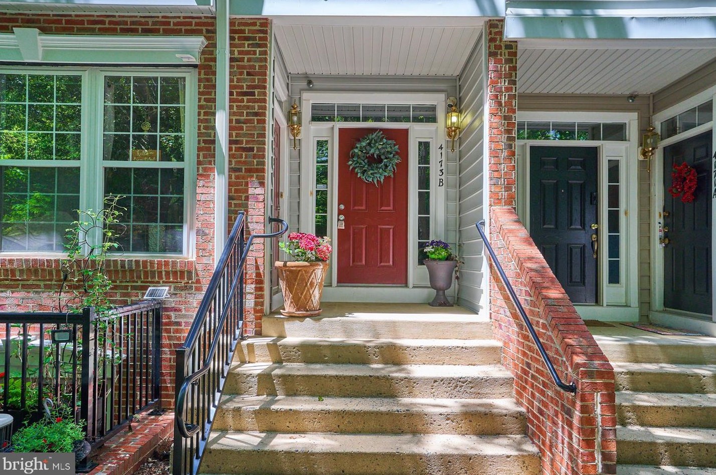 4173 Lochleven Trl, Fairfax, VA 22030-8579