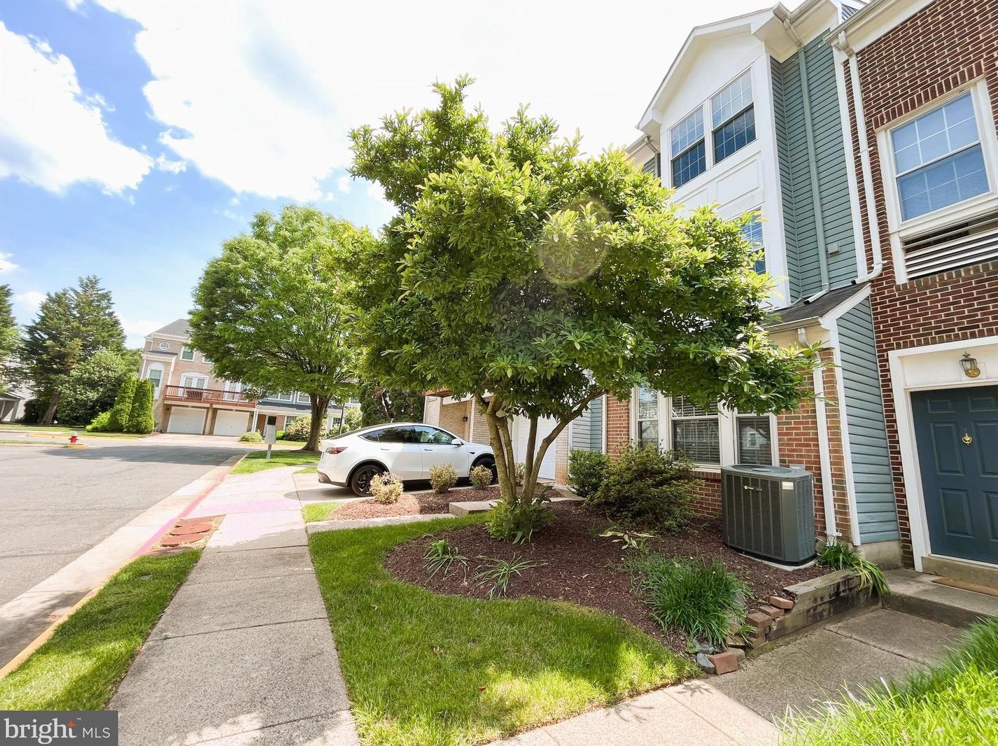 11812 Rockaway Ln, Fairfax, VA 22030-7961