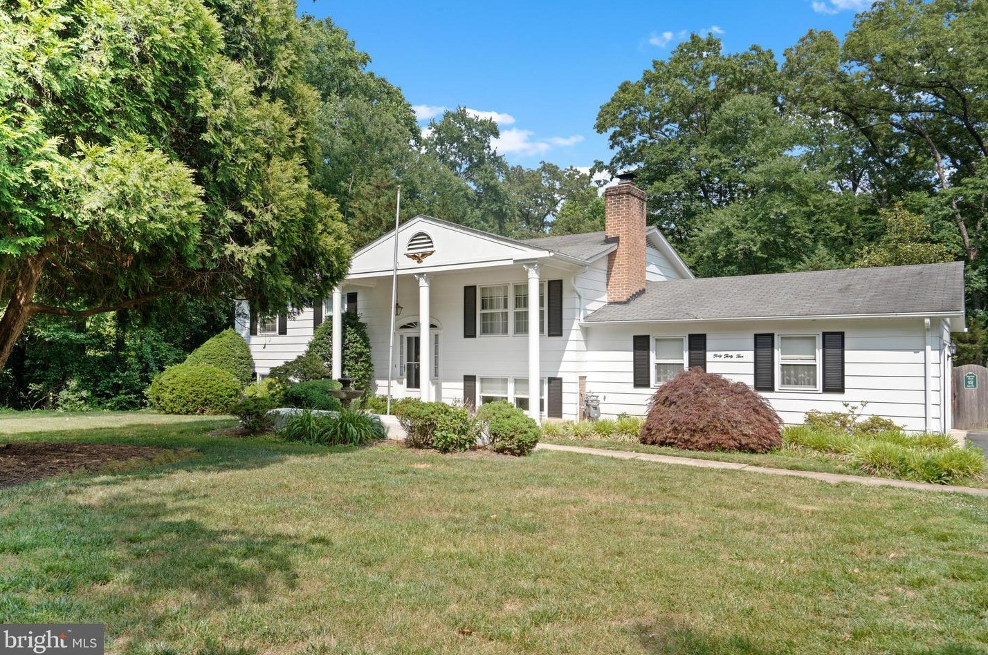 4035 Doveville Ln, Fairfax, VA 22032-1445