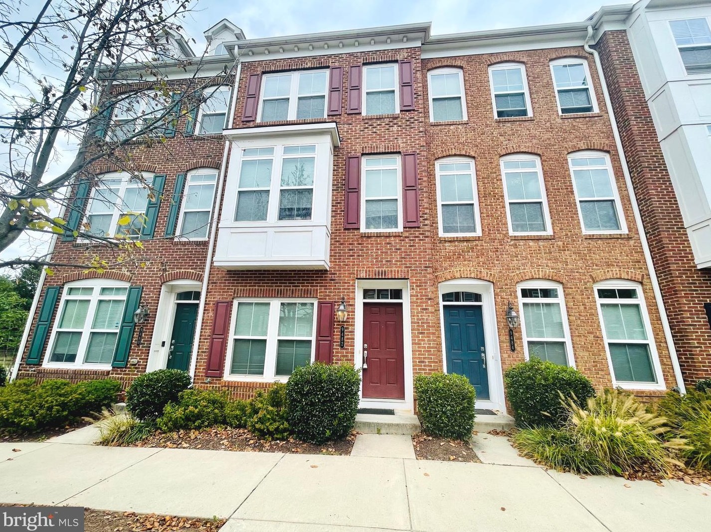 9482 Canonbury Sq, Fairfax, VA 22031