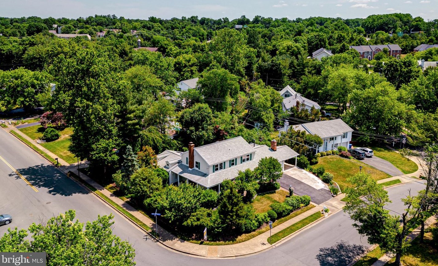 4101 Minstrell Ln, Fairfax, VA 22033-3220