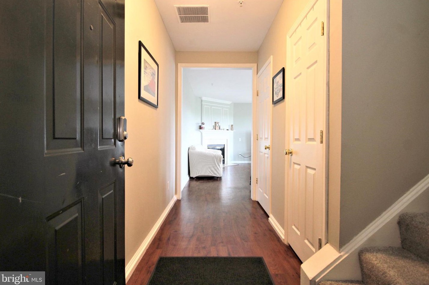 8195 Halley Ct Apt 302, Lorton, VA 22079