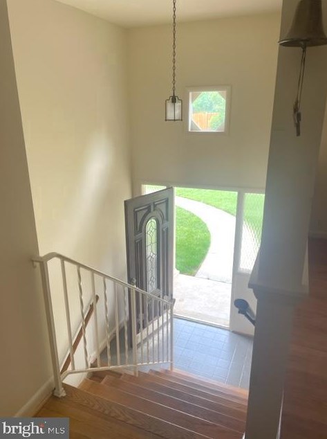 2866 Glenvale Dr, Fairfax, VA 22031