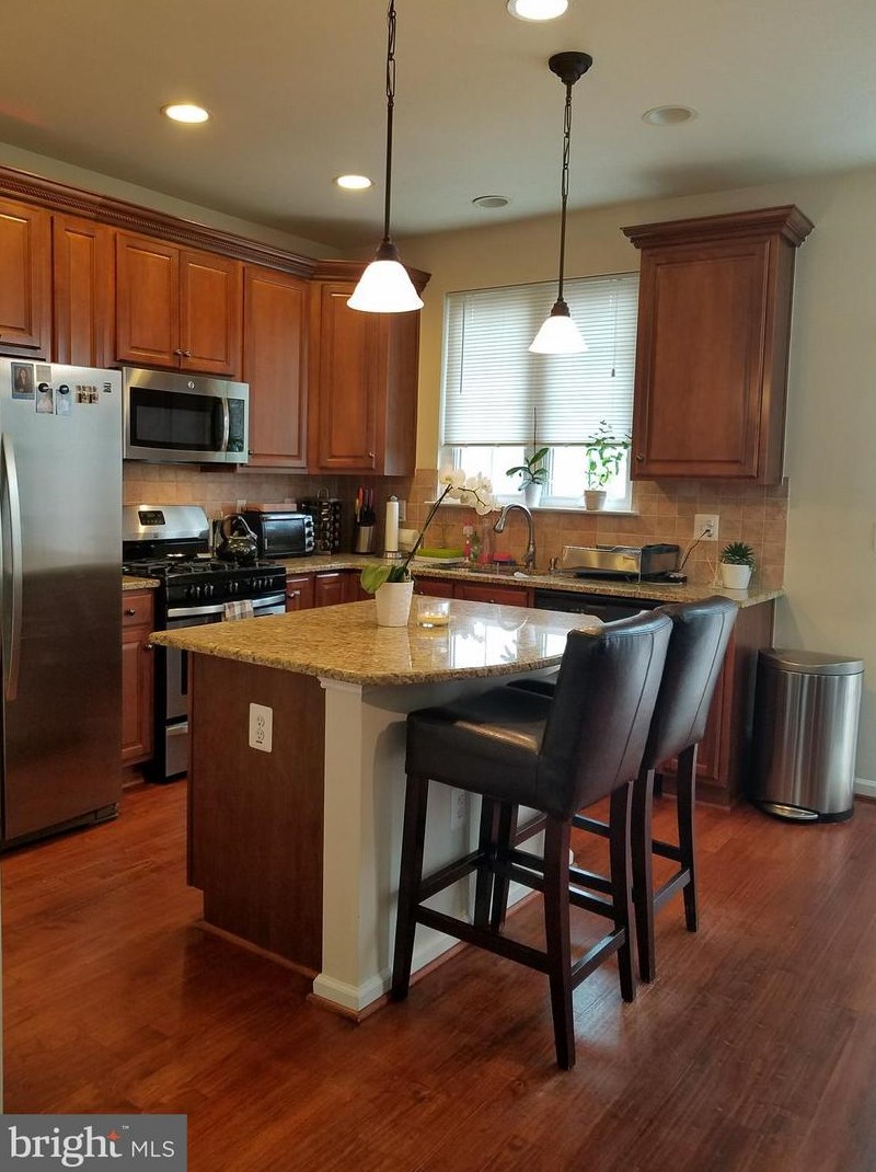 4675 Carisbrooke Ln, Fairfax, VA 22030