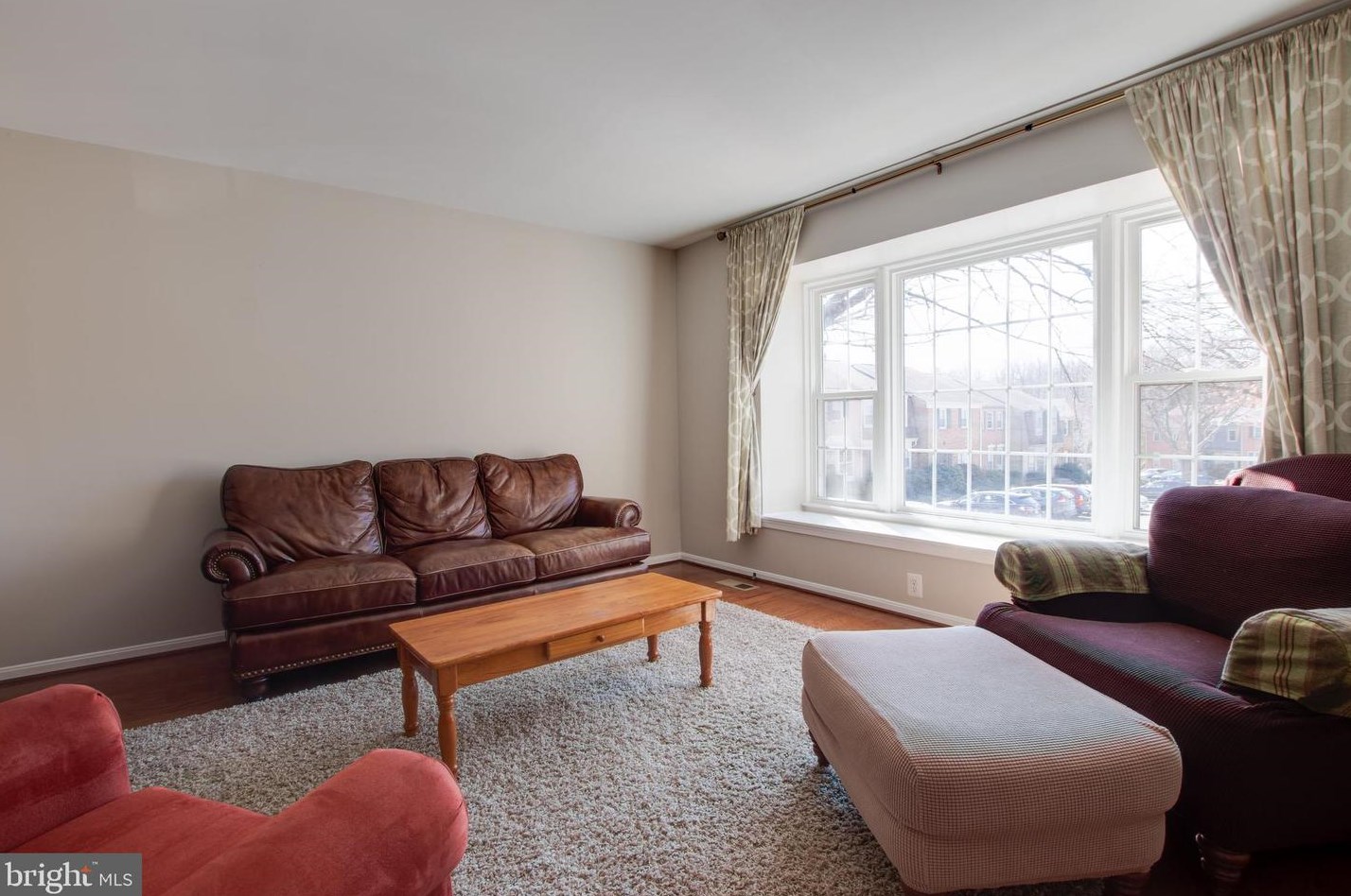 4685 Forestdale Dr, Fairfax, VA 22032