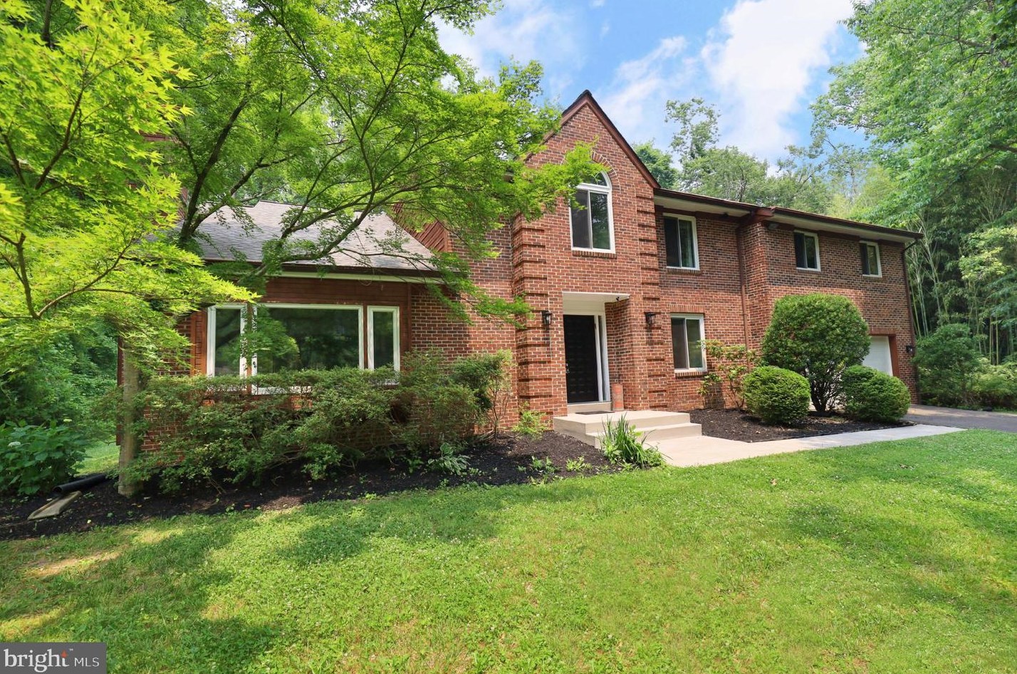 3700 Morningside Dr, Fairfax, VA 22031-3318