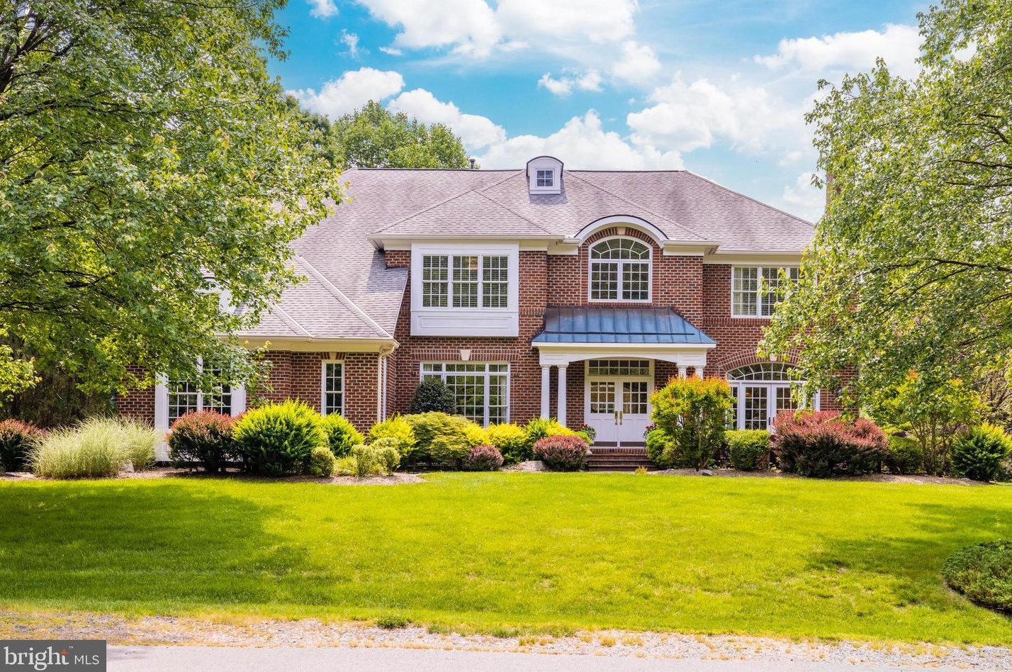 9618 Tackroom Ln, Great Falls, VA 22066