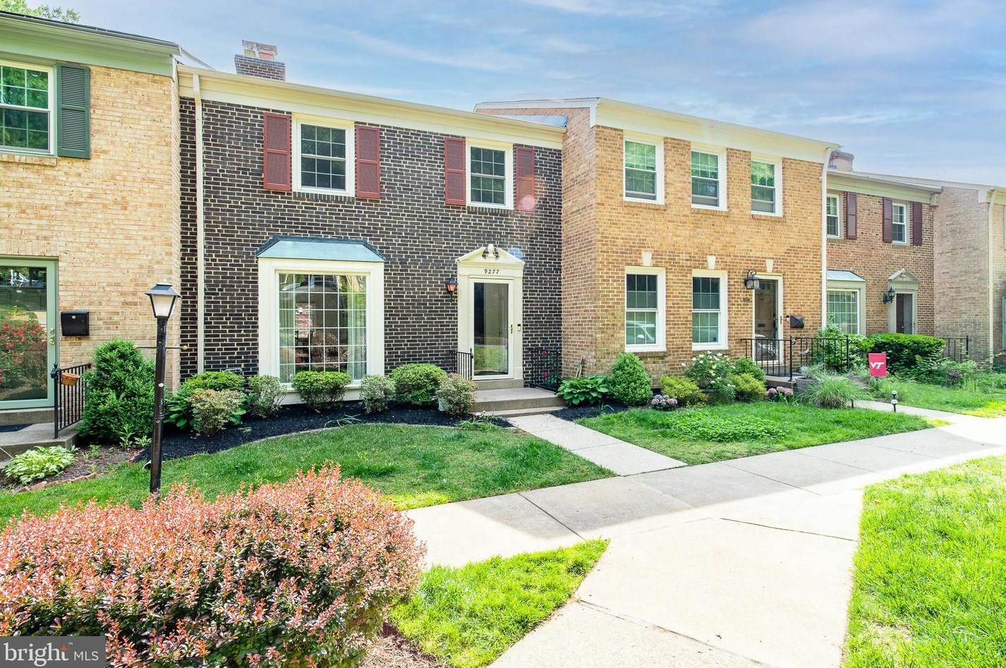 9277 Bailey Ln, Fairfax, VA 22031