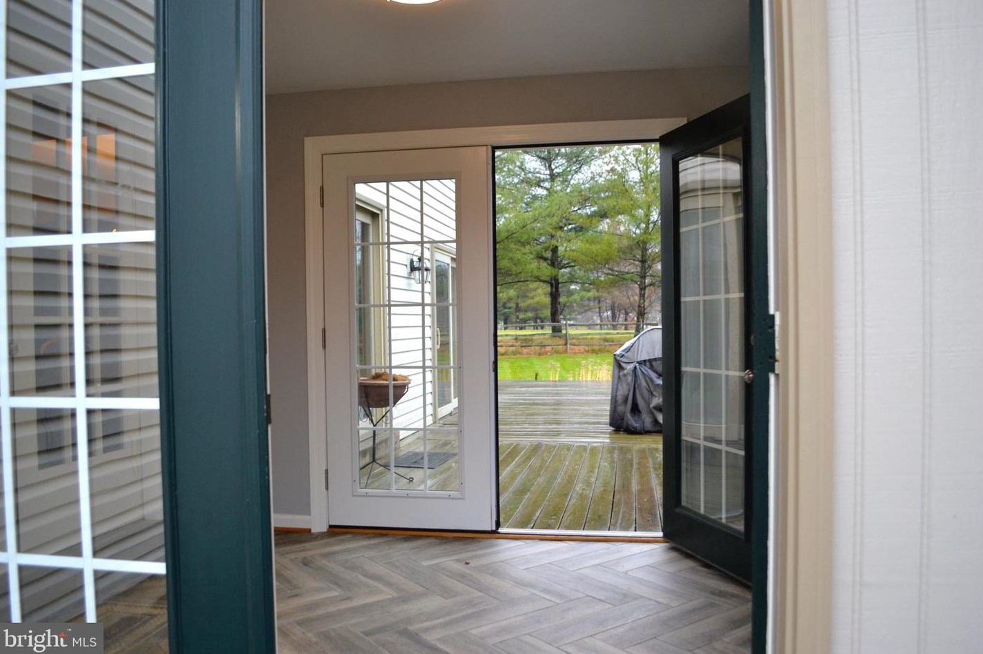 5409 Overland Ct, Centreville, VA 20120
