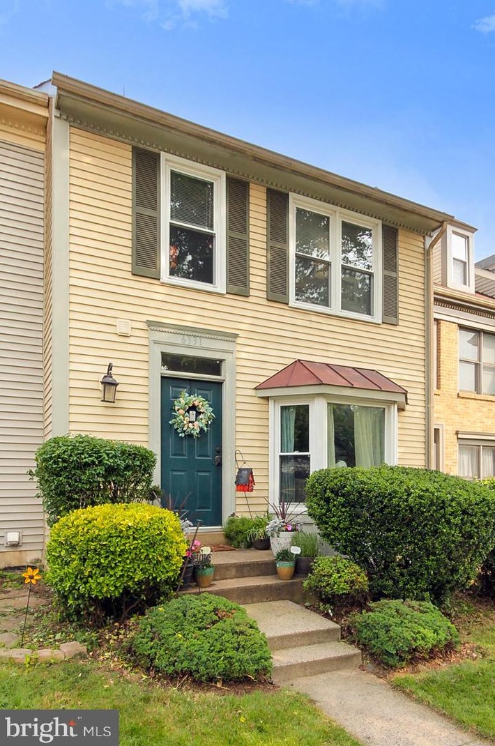 6331 Mary Todd Ct, Centreville, VA 20121-3547