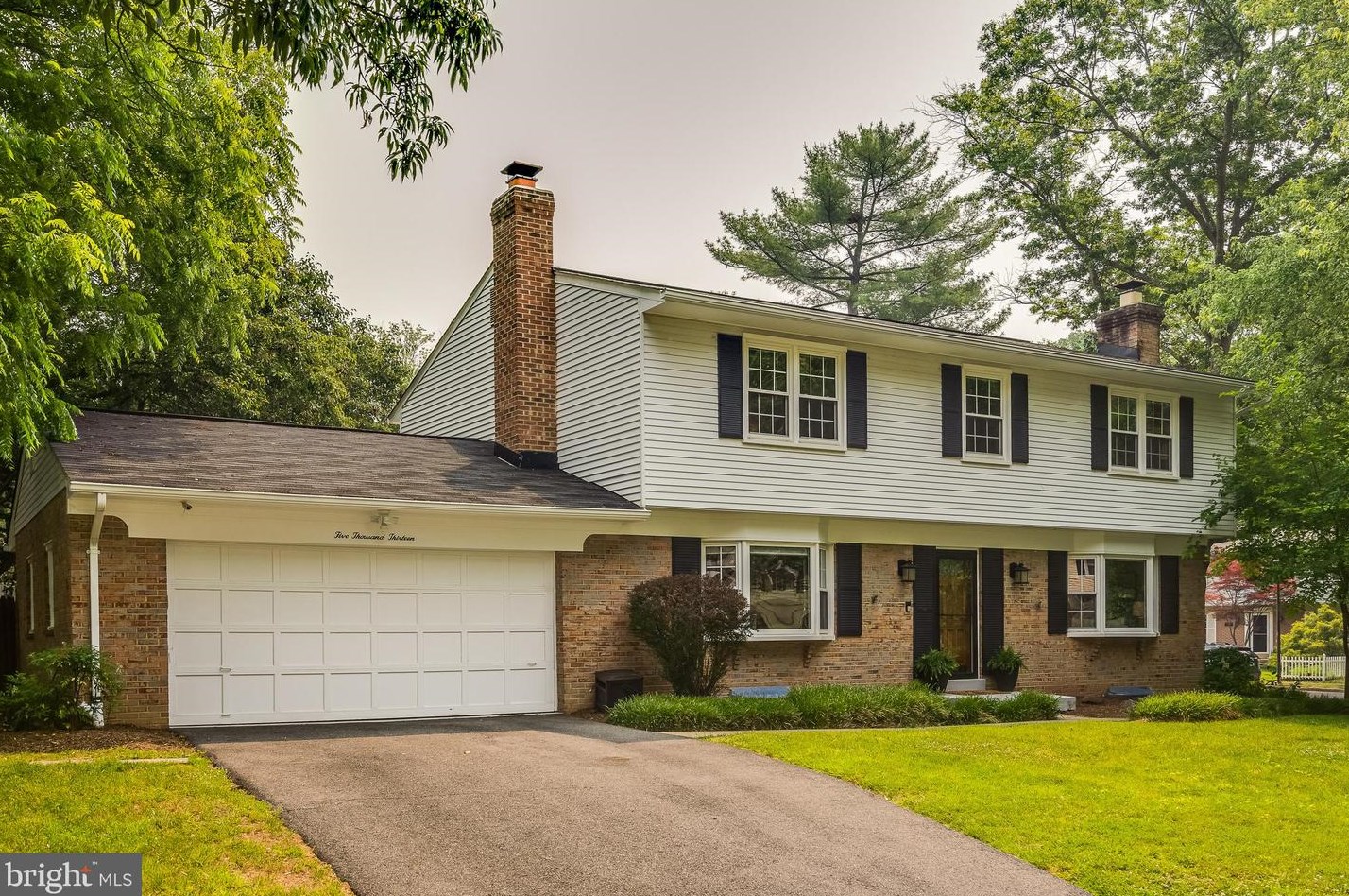 5013 Pylers Mill Ct, Fairfax, VA 22032-2848