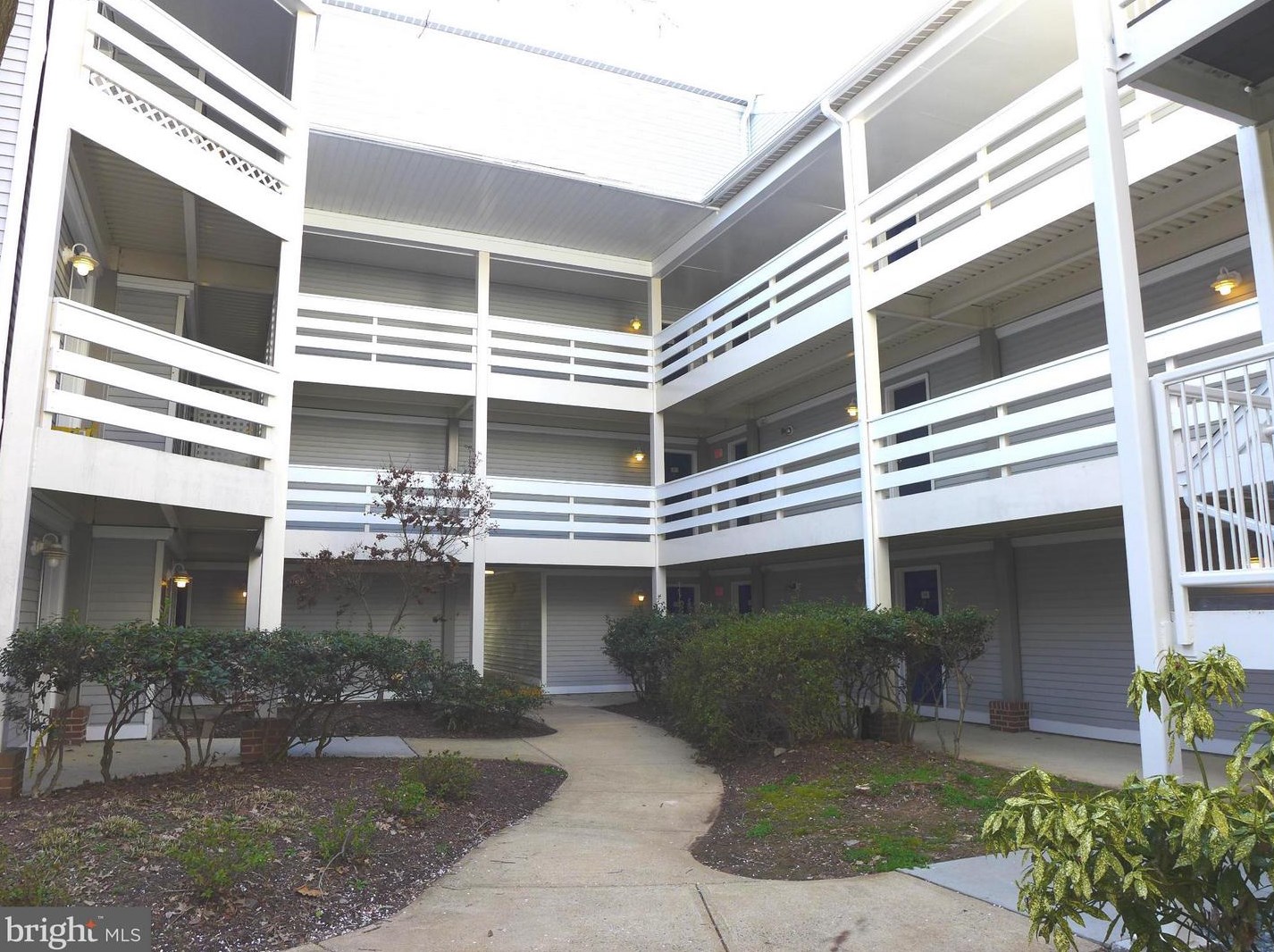 10302 Appalachian Cir #8-305, Vienna, VA