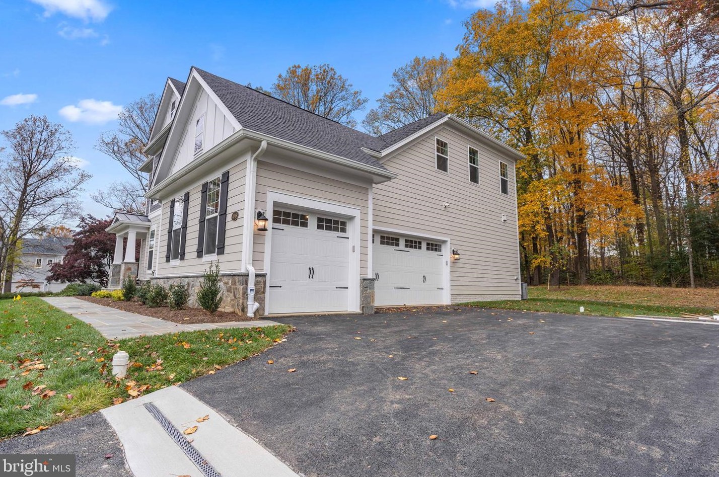 4719 Briggs Rd, Fairfax VA  22030-5704 exterior