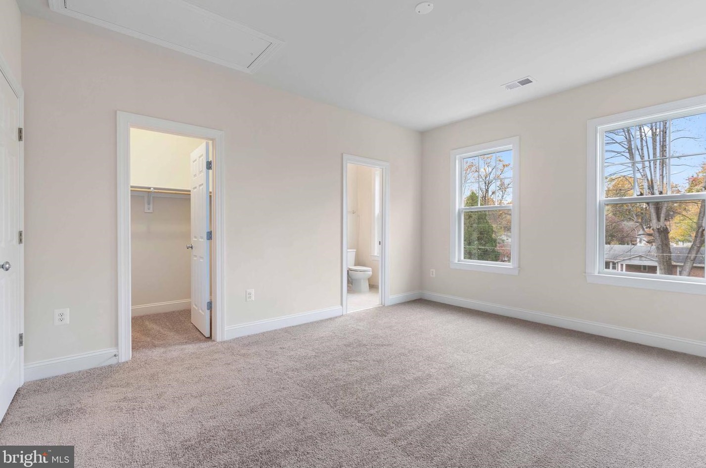 4719 Briggs Rd, Fairfax VA  22030-5704 exterior