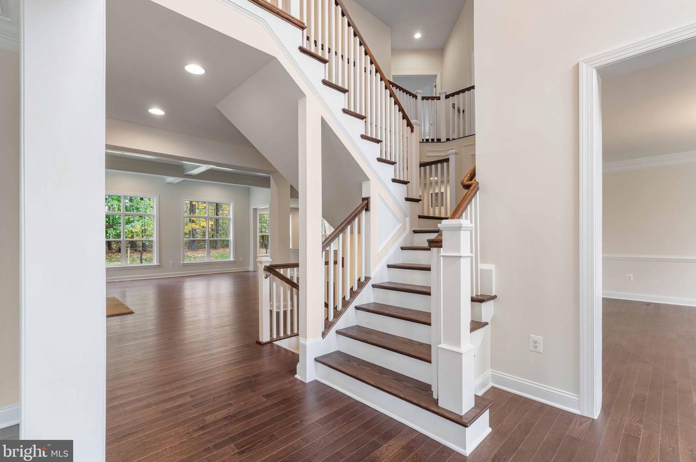 4719 Briggs Rd, Fairfax VA  22030-5704 exterior