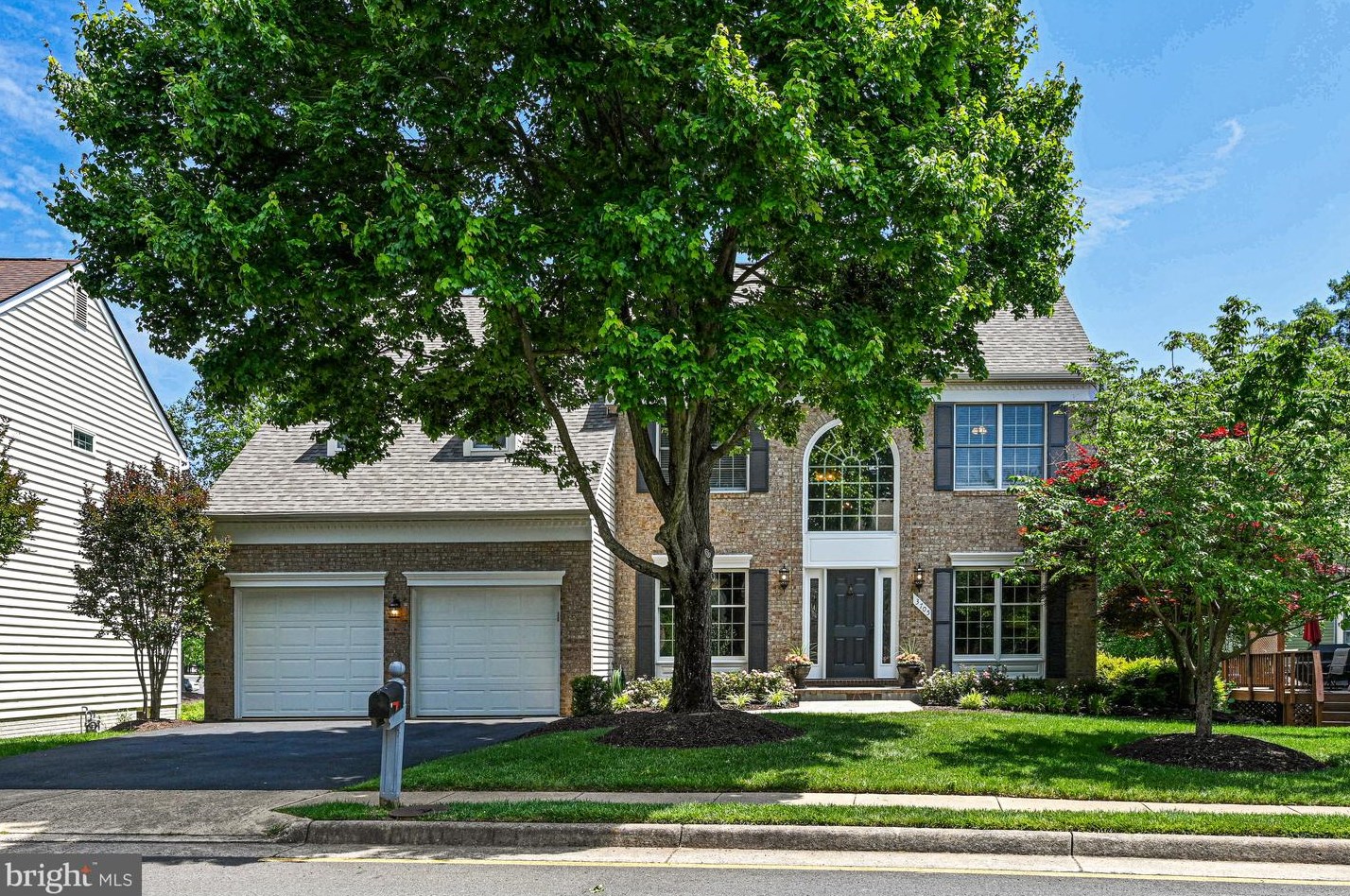 3705 Broadrun Dr, Fairfax, VA 22033-2166
