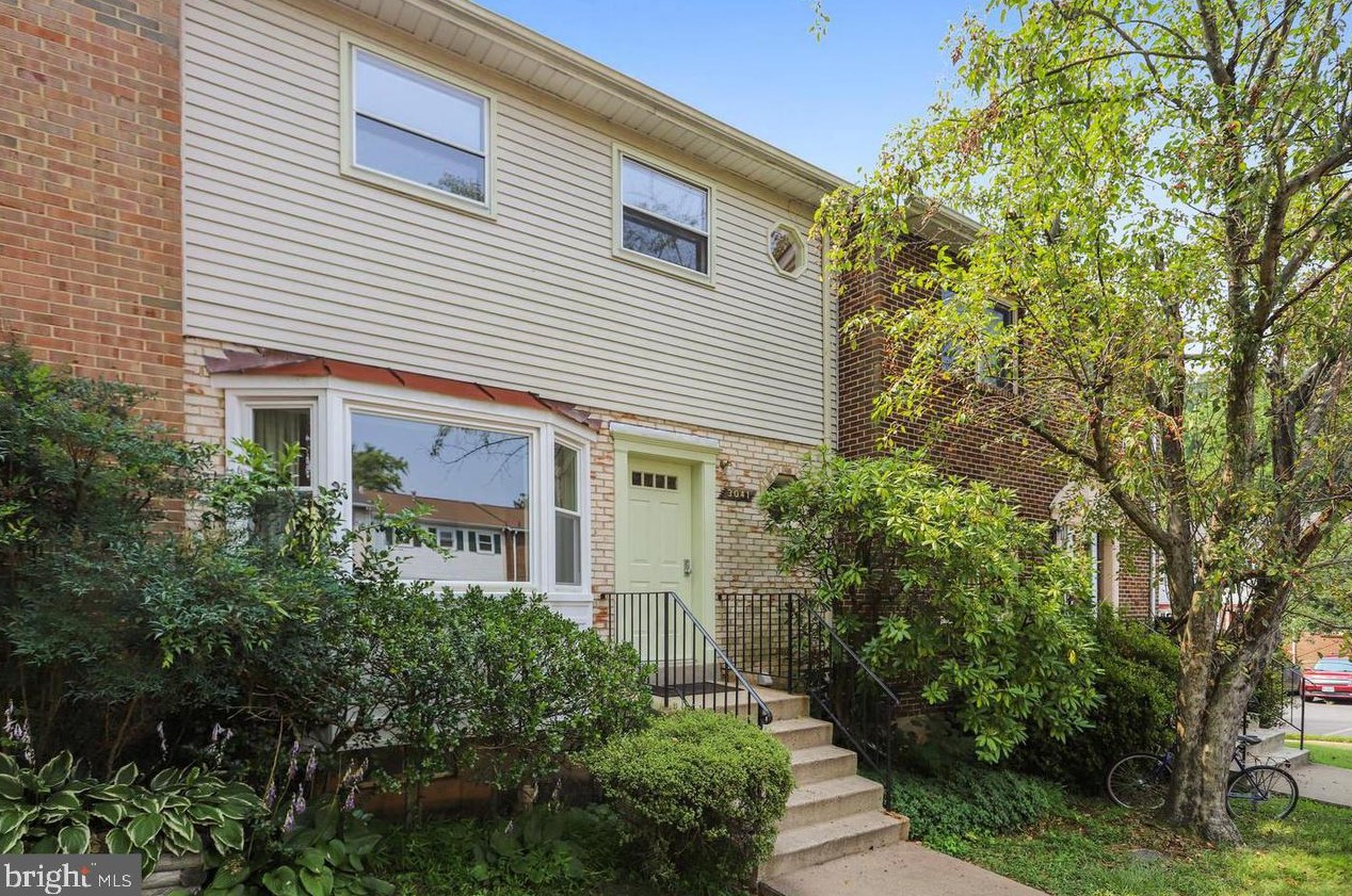 3041 Southern Elm Ct, Fairfax, VA 22031