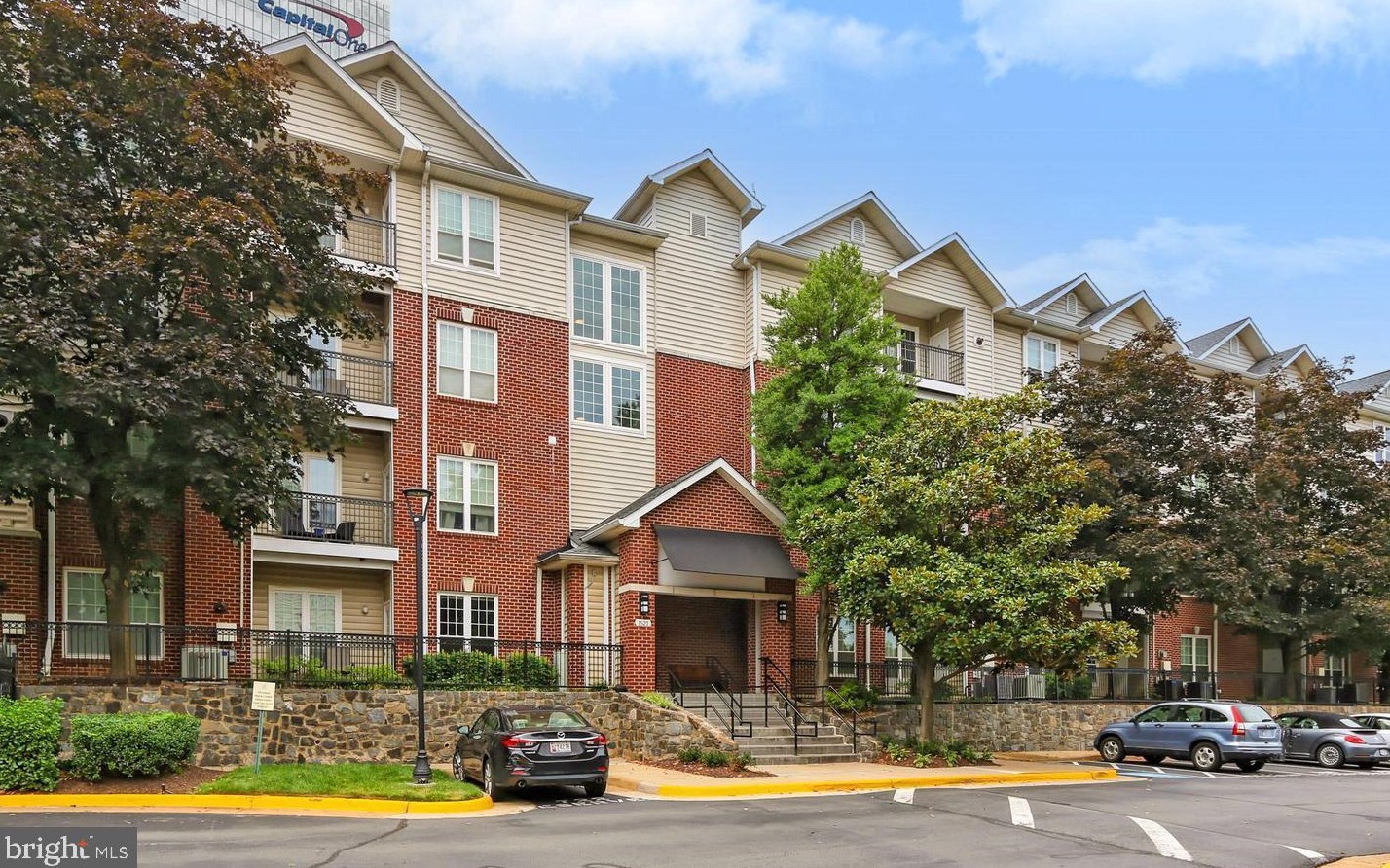1521 Spring Gate Dr. #10313, Mc Lean, VA 22102