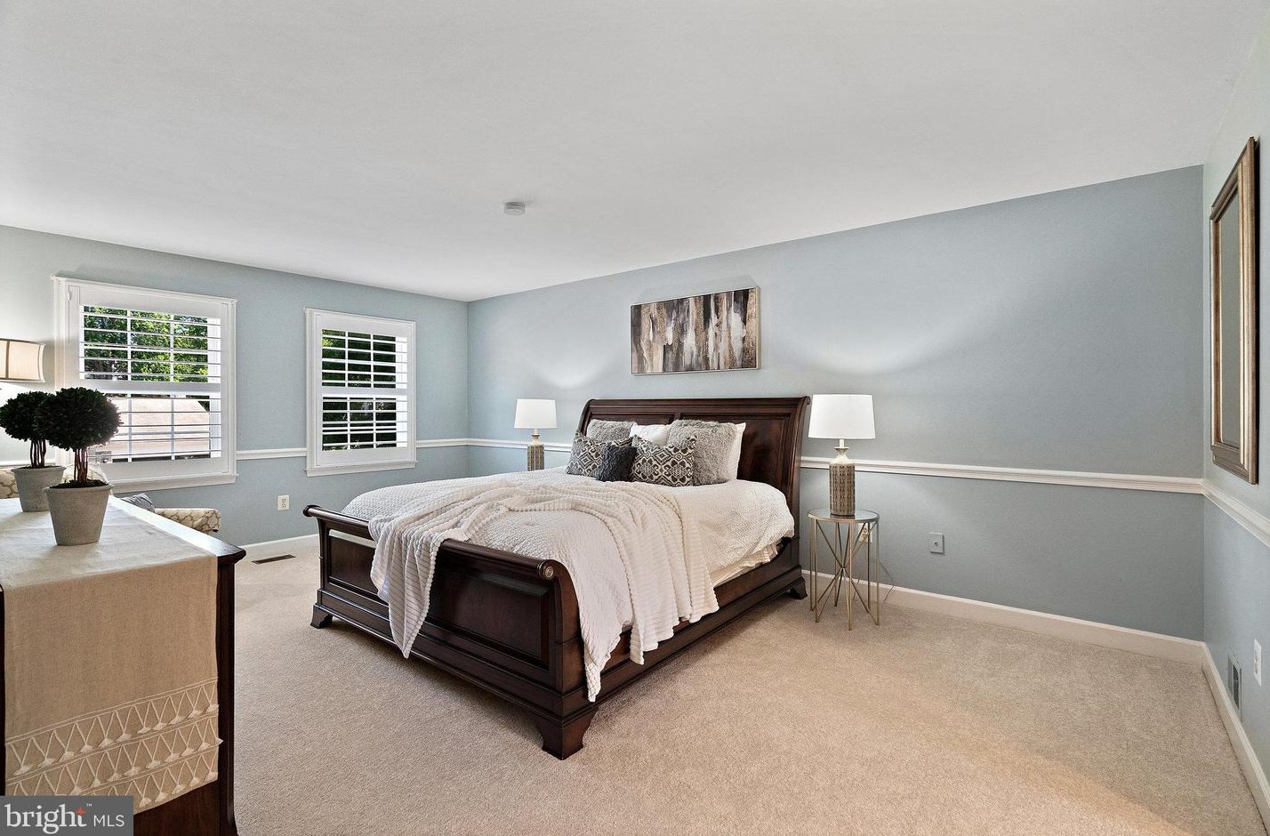 2098 Kedge Dr, Vienna VA 22181-3211 exterior