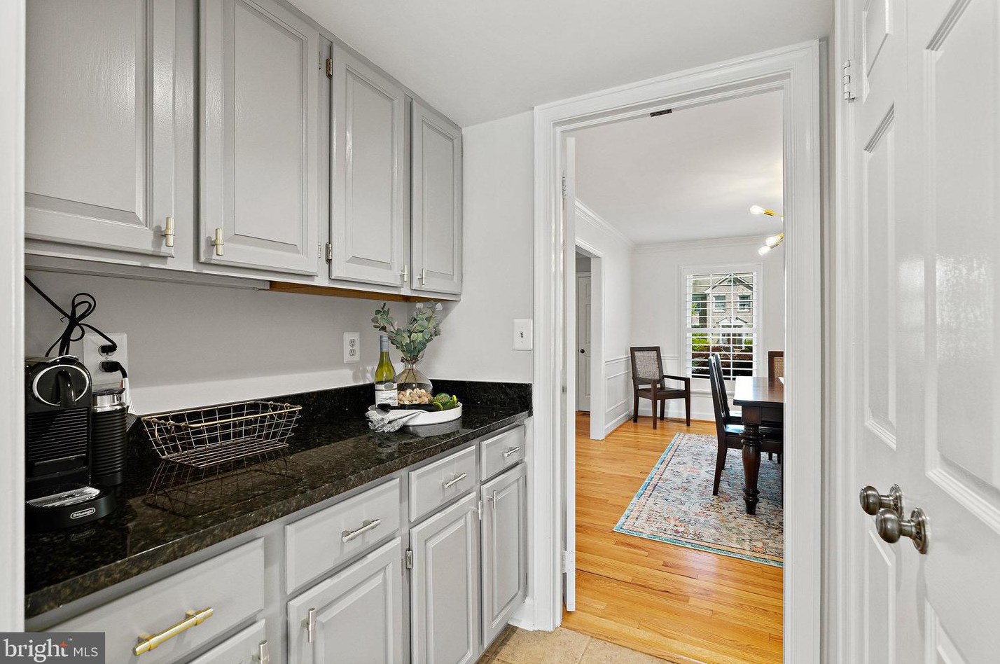 2098 Kedge Dr, Vienna VA 22181-3211 exterior