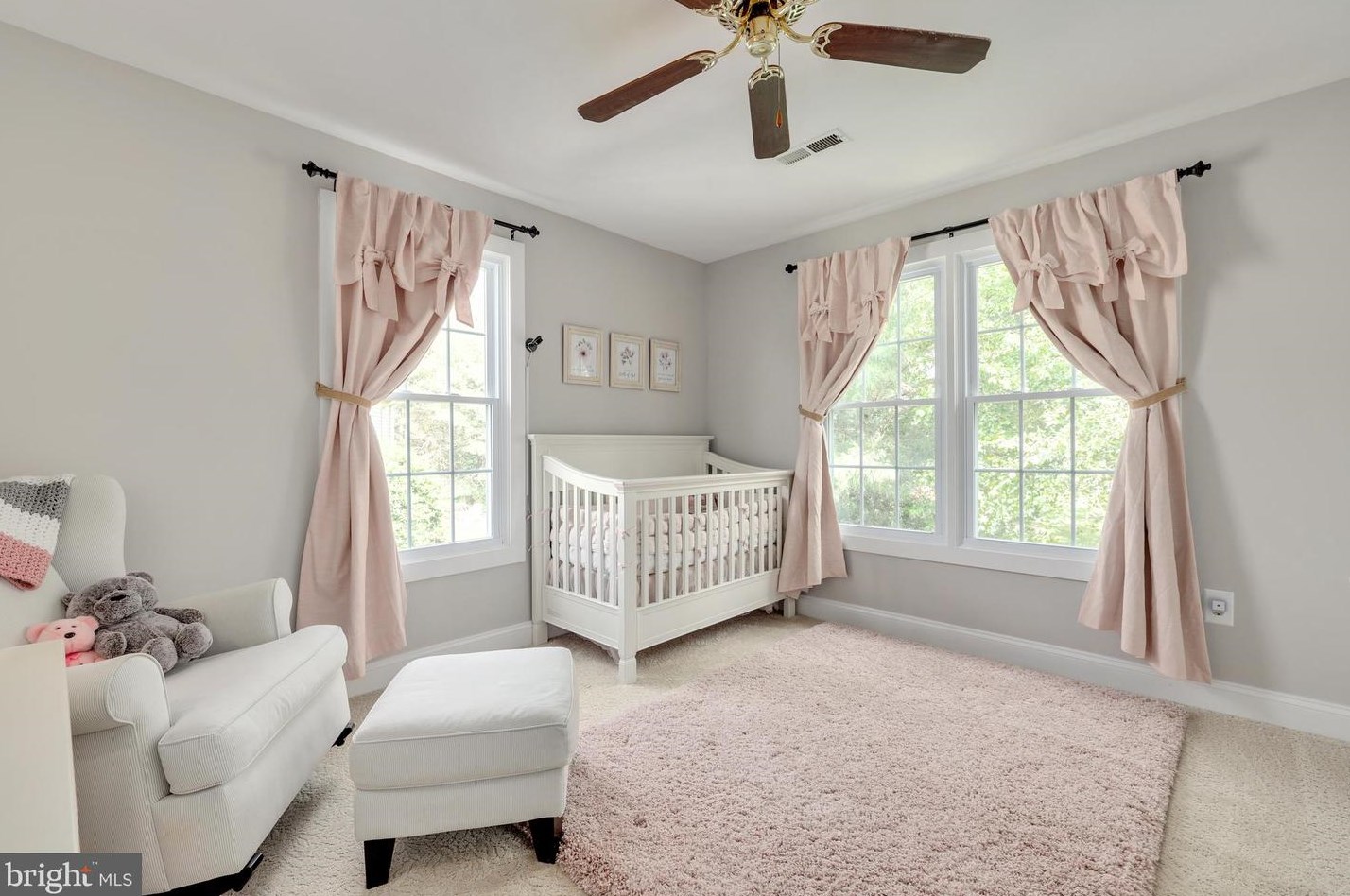 14808 Windrift Ct, Centreville VA  20120-1372 exterior