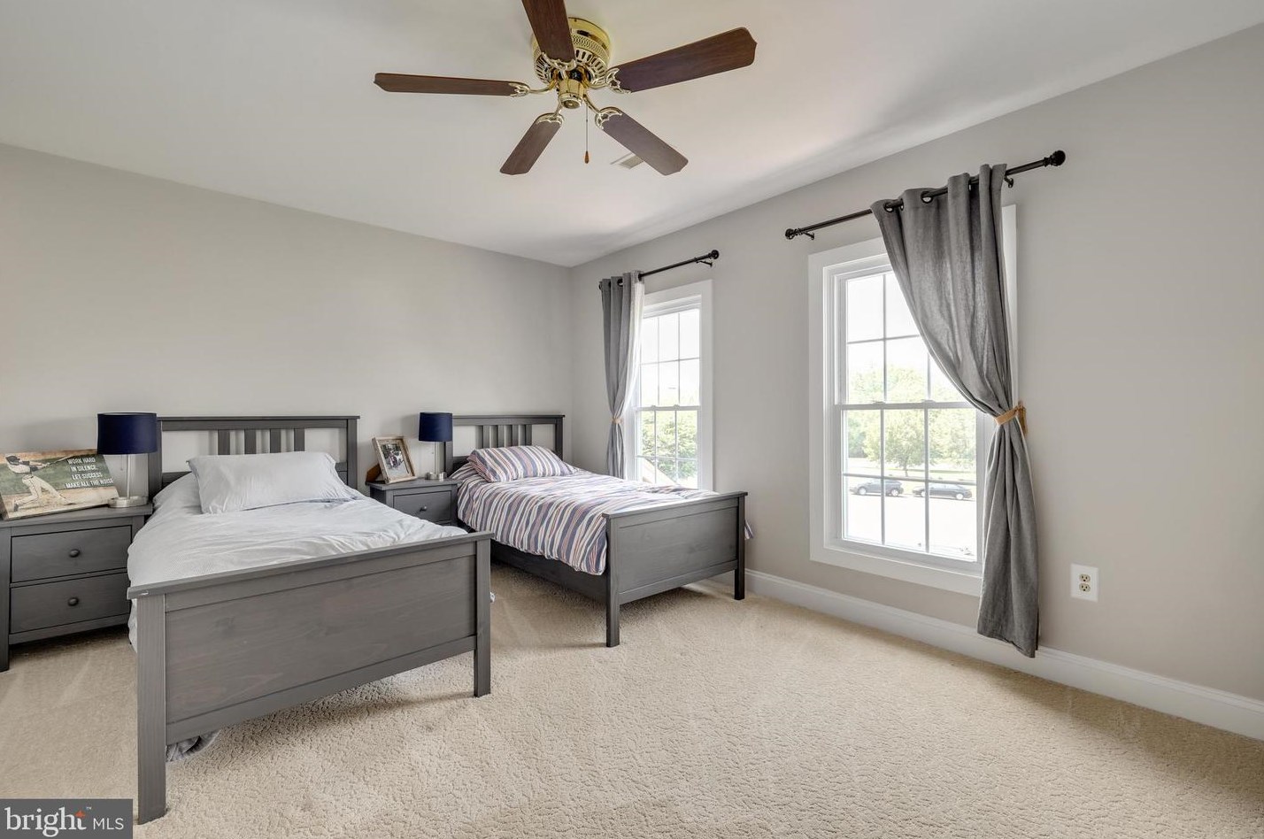 14808 Windrift Ct, Centreville VA  20120-1372 exterior