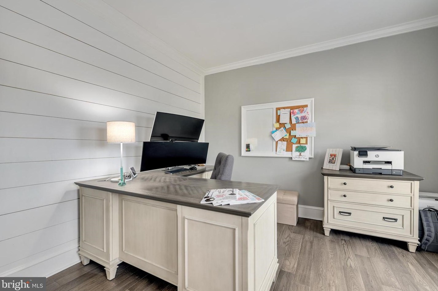 14808 Windrift Ct, Centreville VA  20120-1372 exterior