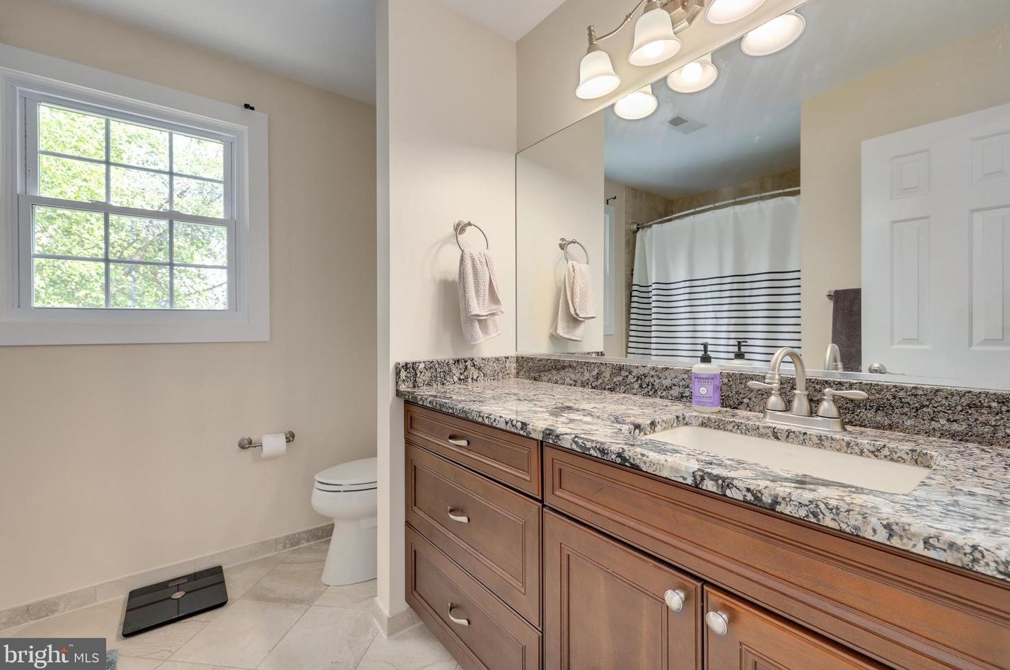 14808 Windrift Ct, Centreville VA  20120-1372 exterior