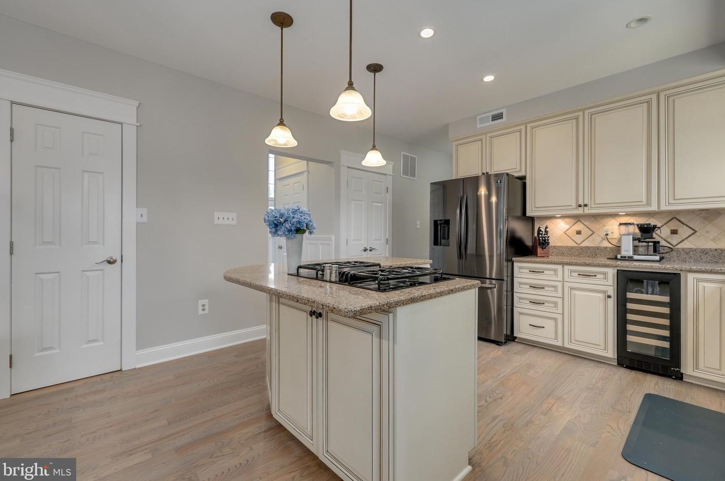 14808 Windrift Ct, Centreville VA  20120-1372 exterior