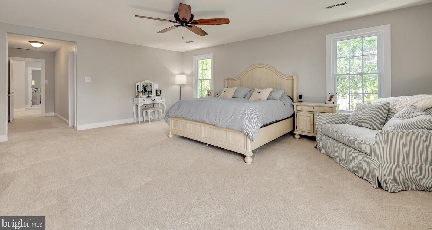 14808 Windrift Ct, Centreville VA  20120-1372 exterior