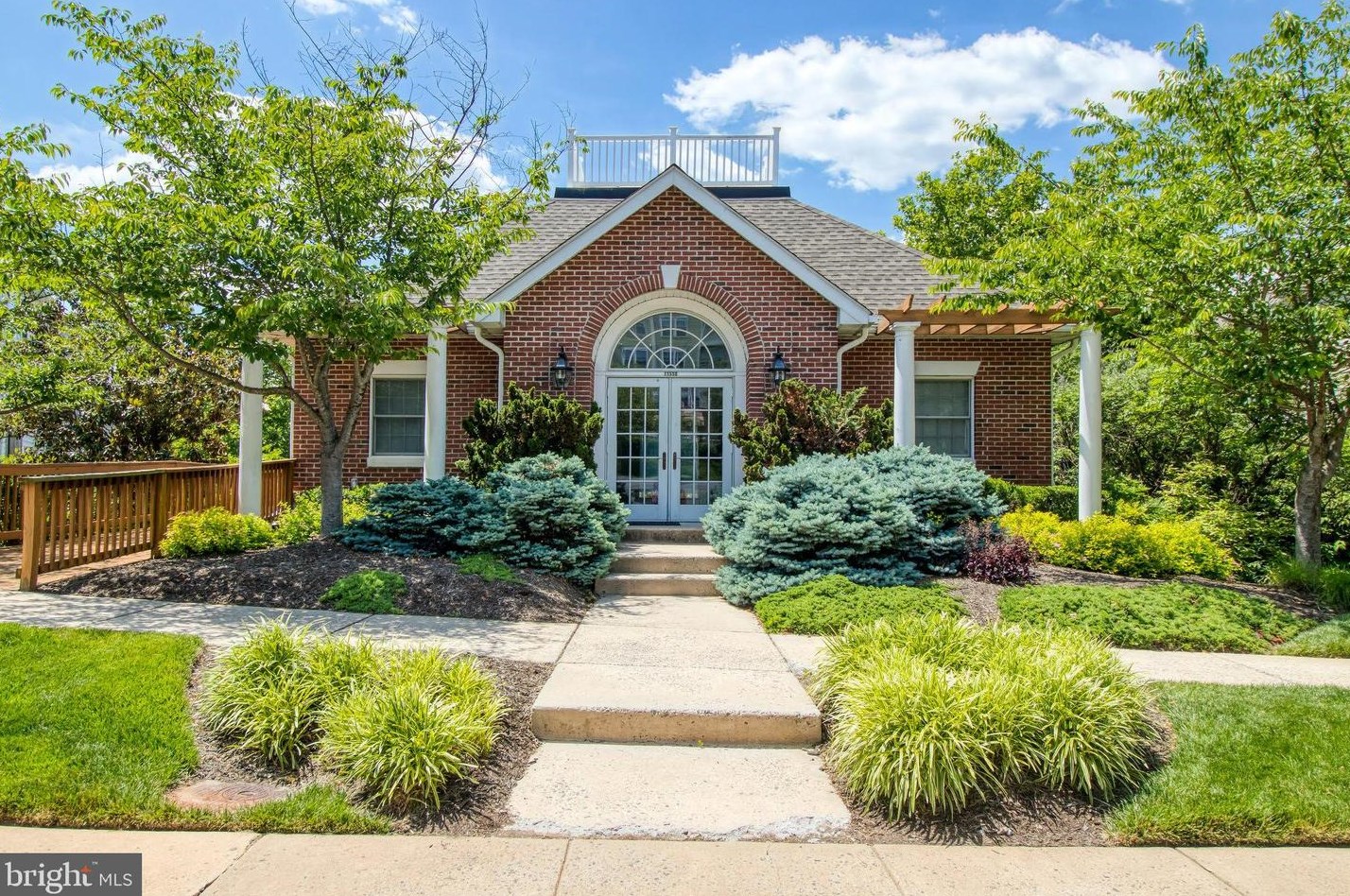 11506 Sperrin Cir, Fairfax VA  22030-8501 exterior