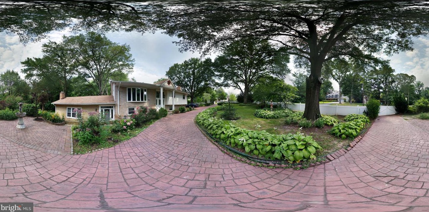 2412 Carey Ln, Vienna, VA 22181