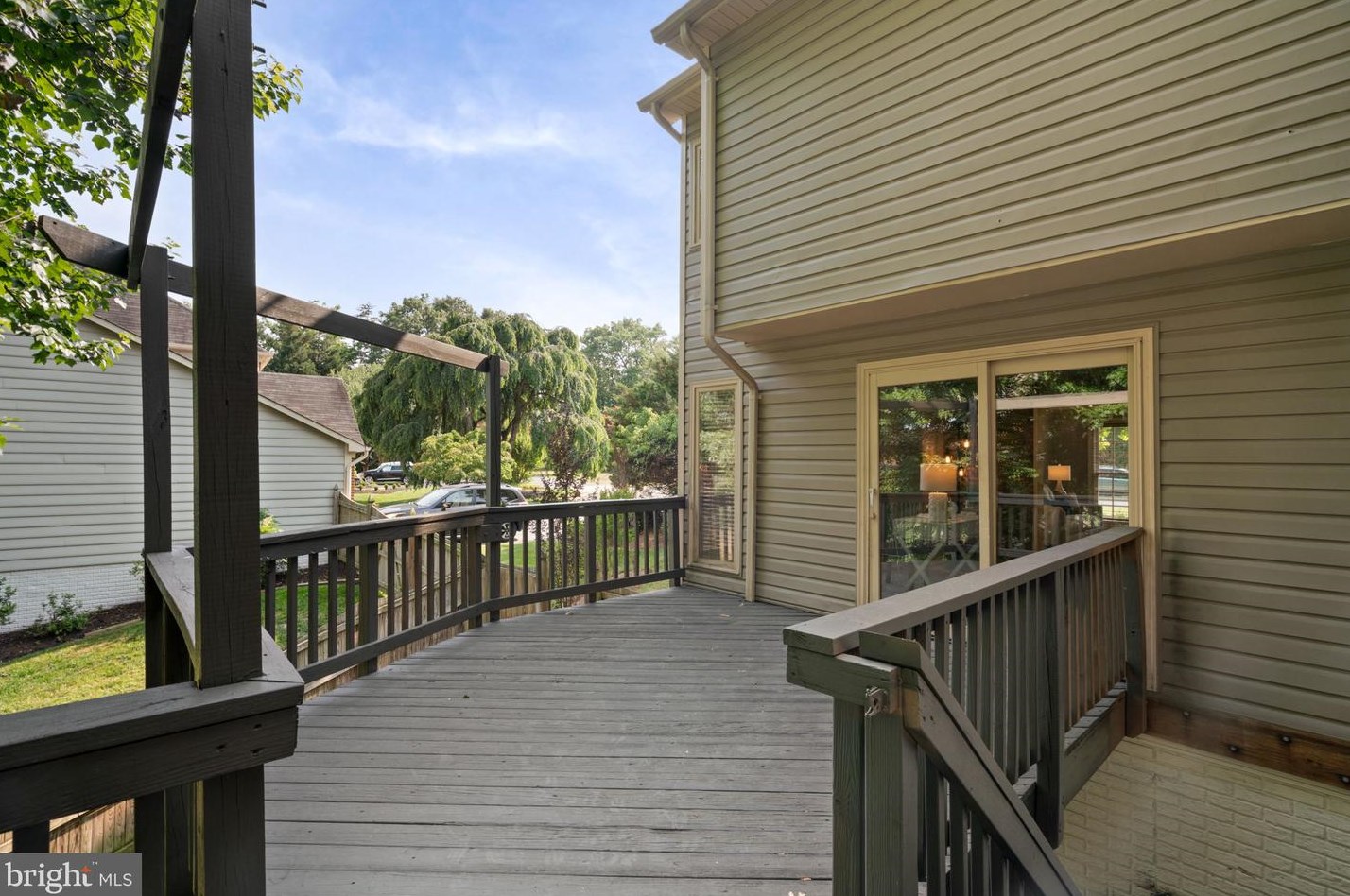 4713 Lewis Wood Ct, Fairfax VA 20151-2539 exterior