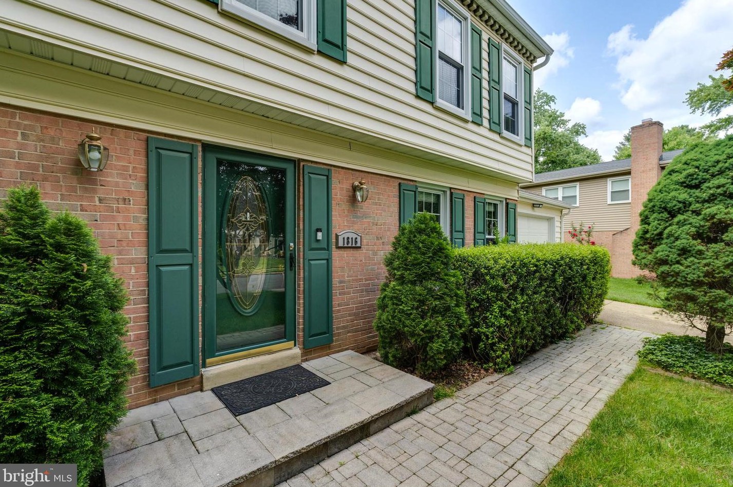 1816 Midlothian Ct, Vienna VA  22182-3429 exterior