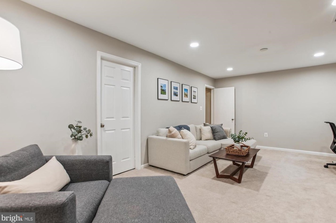 2820 Andiron Ln, Vienna VA 22180-7001 exterior