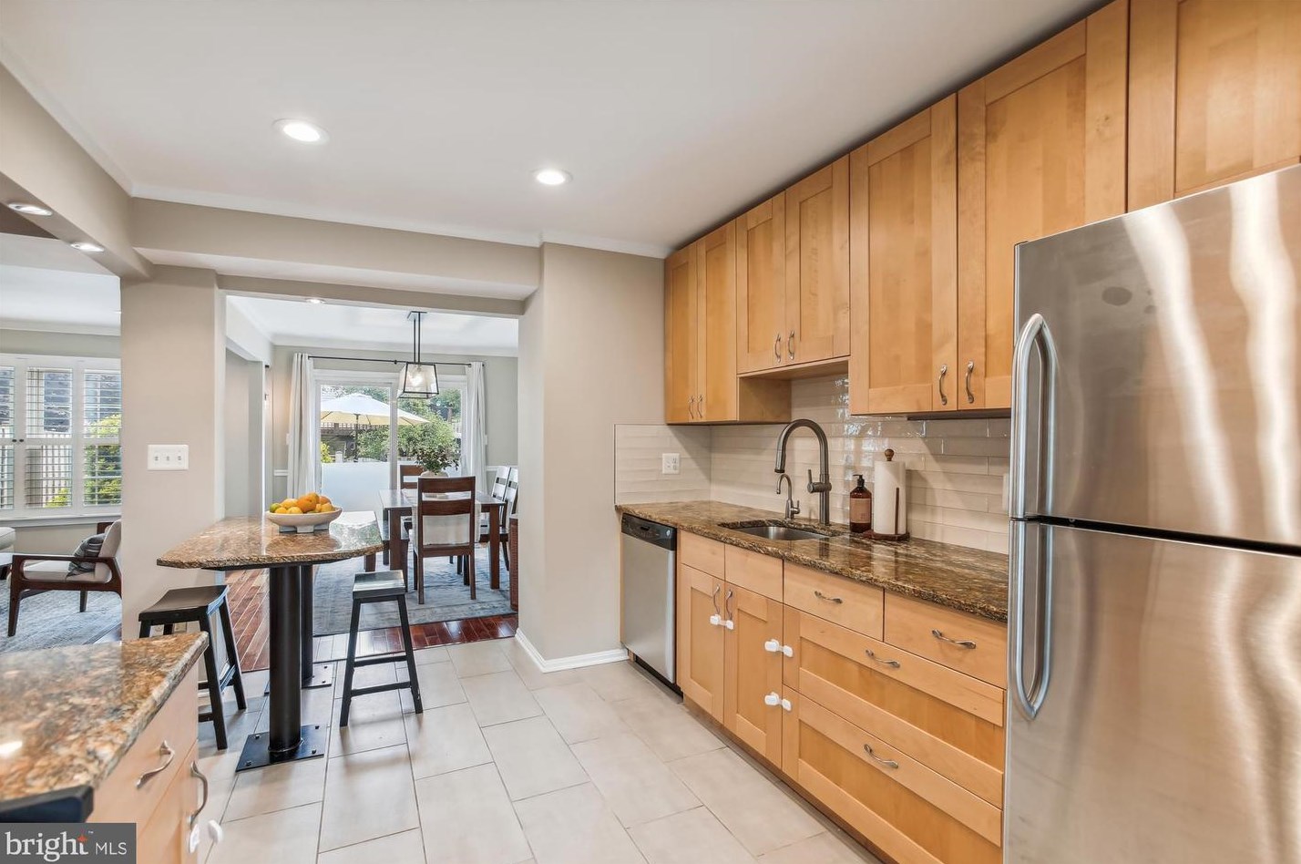 2820 Andiron Ln, Vienna VA 22180-7001 exterior