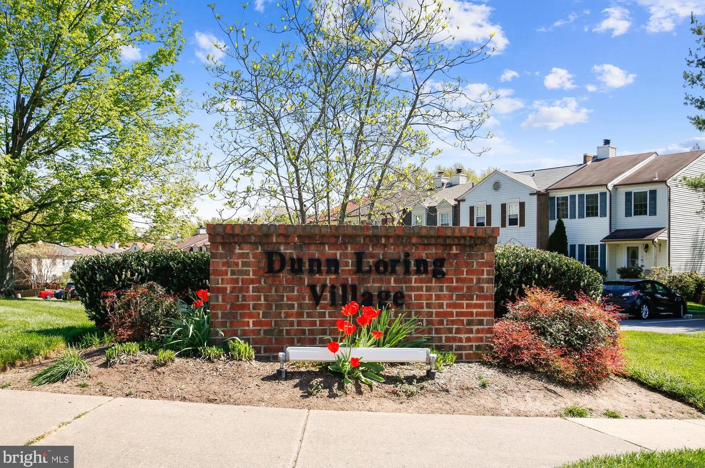 2820 Andiron Ln, Vienna VA 22180-7001 exterior