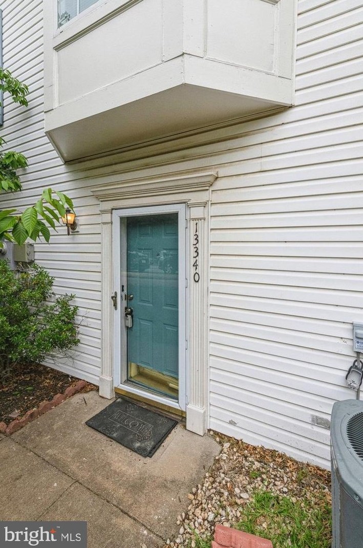 13340 Stanton Pl, Herndon, VA 20171
