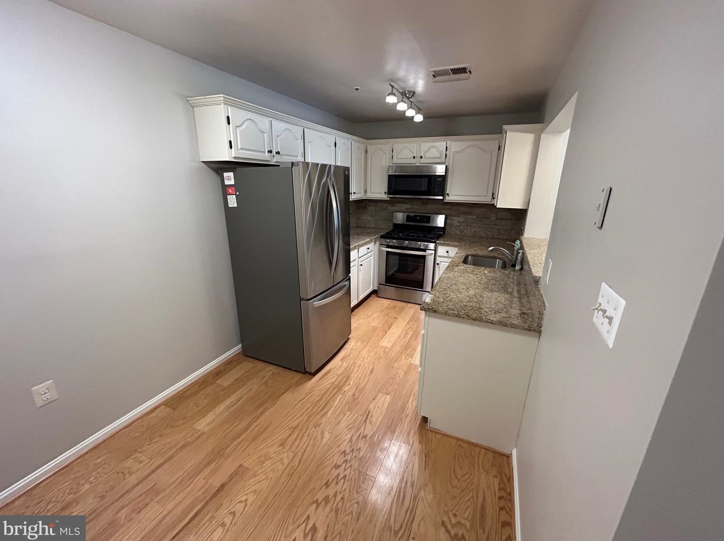 11704 Scooter Ln # 10, Fairfax, VA