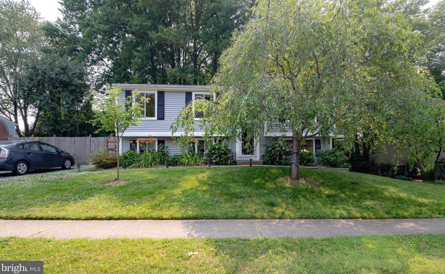 8467 Ararat Ct, Annandale, VA 22003